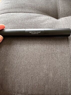 NEW RevitaLash Cosmetics Volumizing Mascara & Volumizing Primer